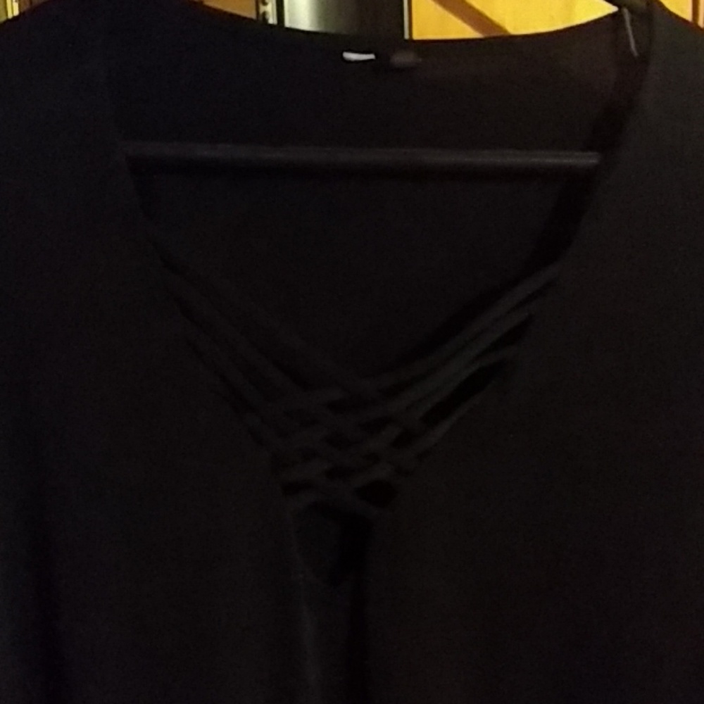 High Low Blouse Criss Cross - Picture 2 of 3